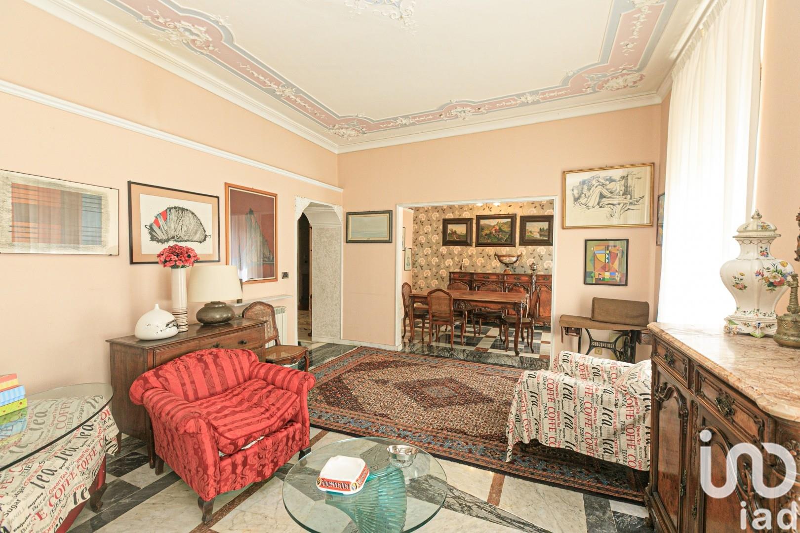 Sale Apartment 191 m² - 4 bedrooms - Genoa