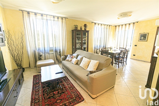 Vendita Casa indipendente / Villa 300 m² - 3 camere - Campomorone