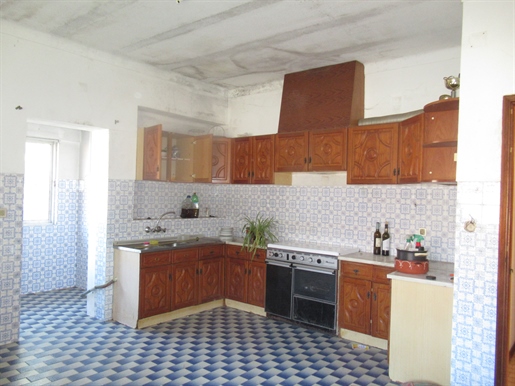 ? Investment Opportunity: Detached house with 4 Bedrooms