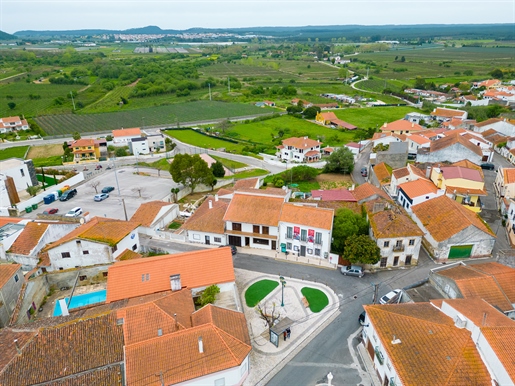 Villa mit 3 Schlafzimmern in Largo do Pelourinho, Maiorga