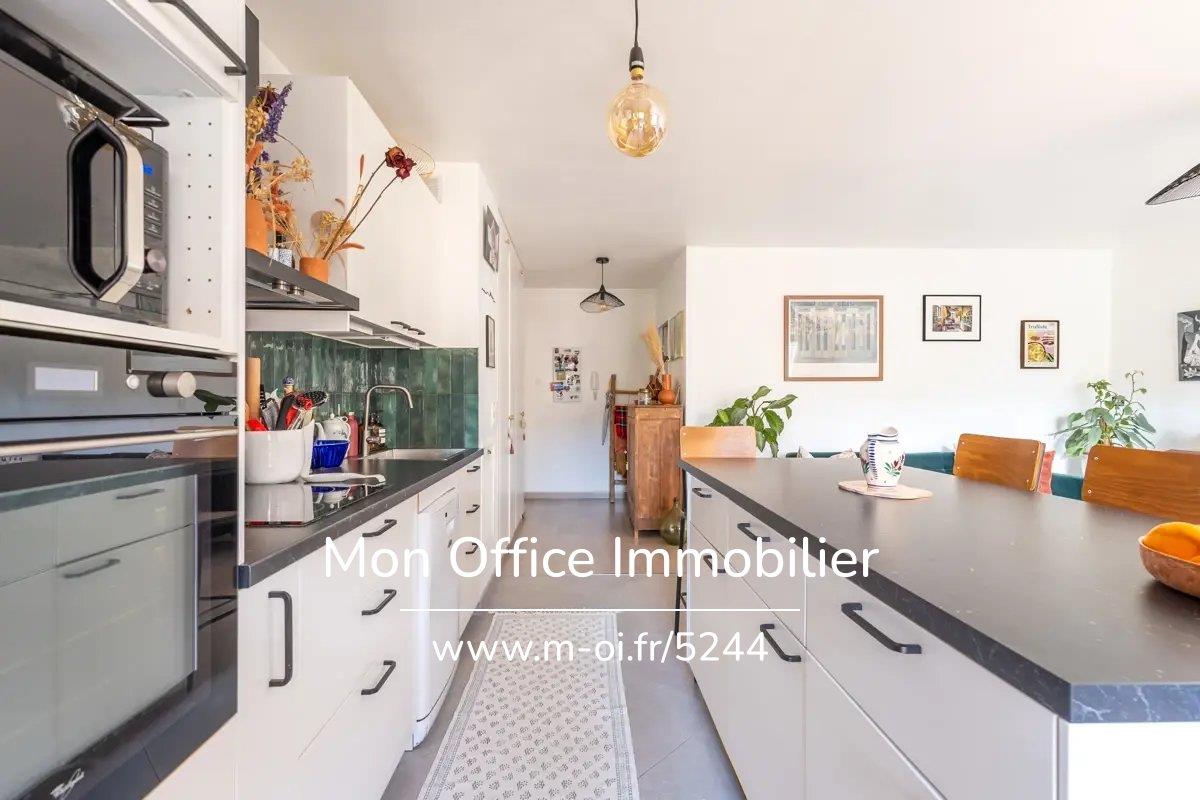Purchase: Apartment (13090)