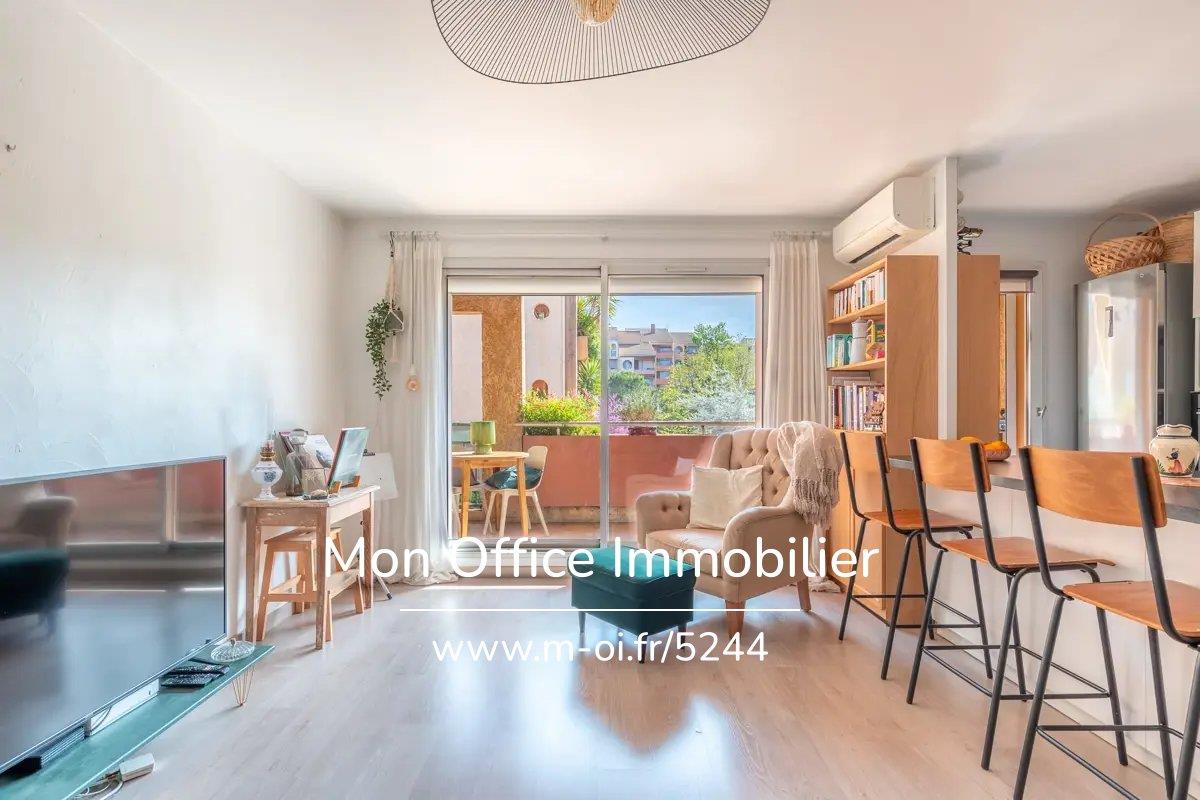 Purchase: Apartment (13090)