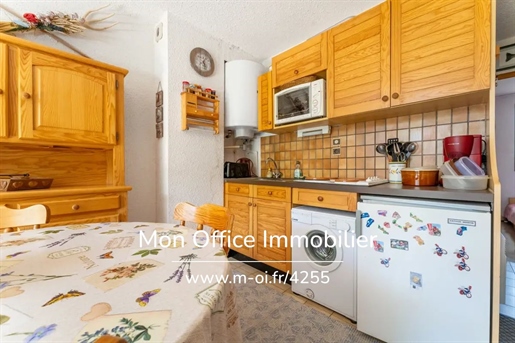 Purchase: Apartment (05200)