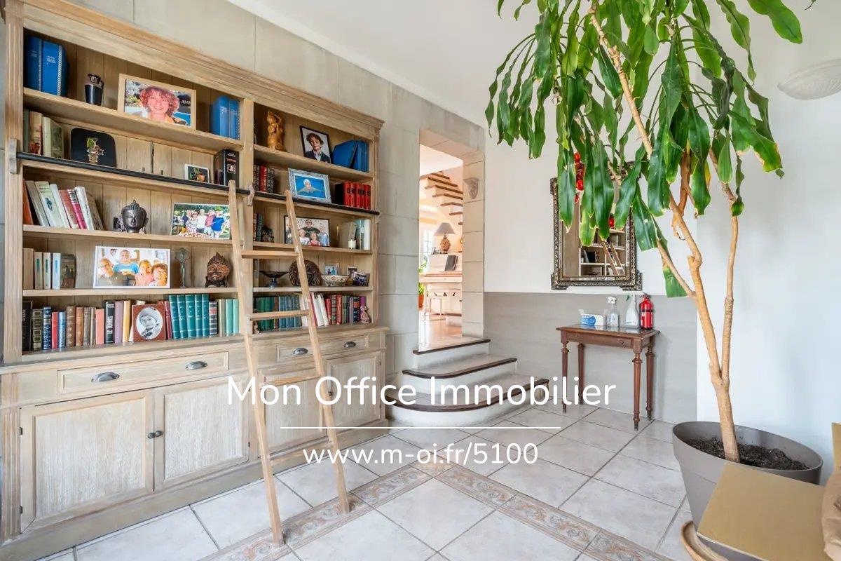 Purchase: House (13800)