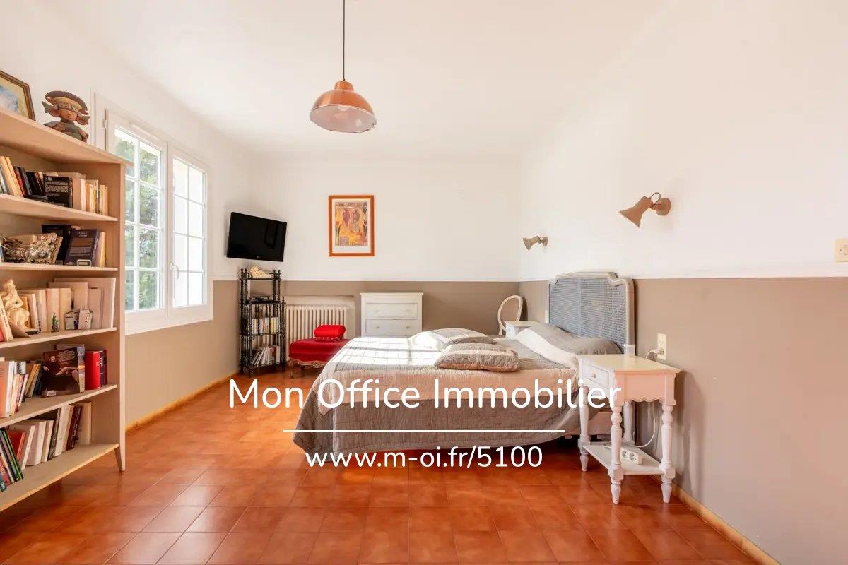 Purchase: House (13800)