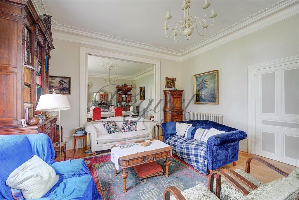 Langeais - Maison 350 m² - 7 chambres - piscine - Parc 6 ha - Vu