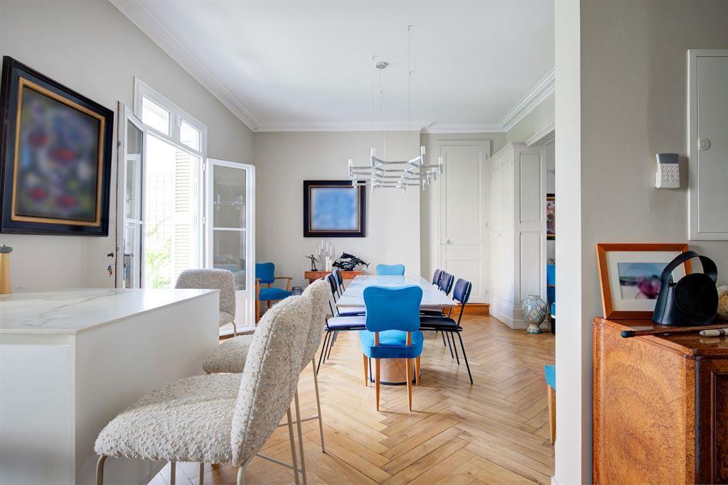 Tours centre - 37000 - Maison 262 M2 - 5/6 Chambres - 11 Pieces