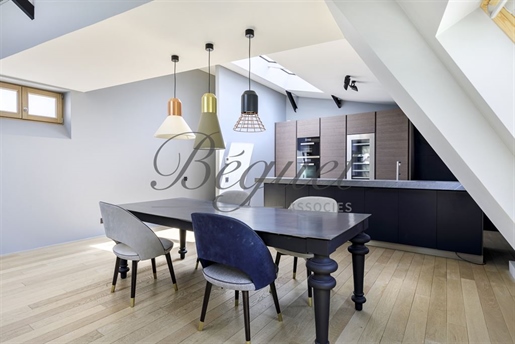 Paris Triangle d'Or 75008 Appartement 142 m² 2 Chambres