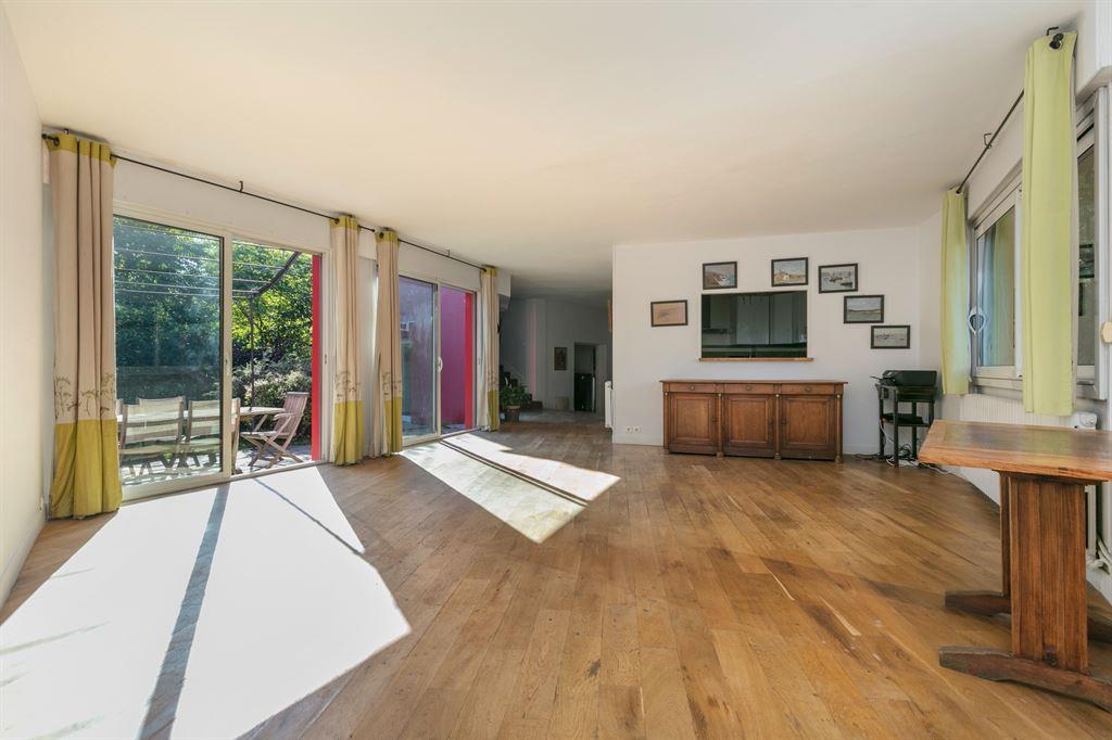 Hauts De Seine 92210 Saint Cloud House 180 m² 4 bedrooms Garden
