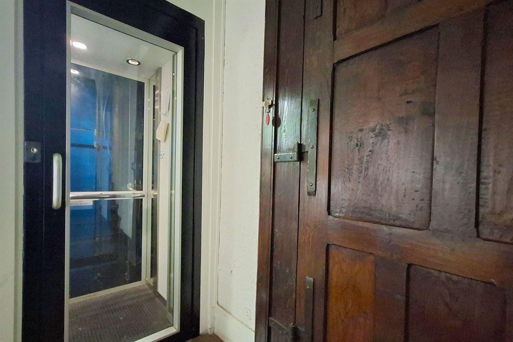 Tours - 37000 - Centre ville - 365M² - 4 chambres - 2 Parkings