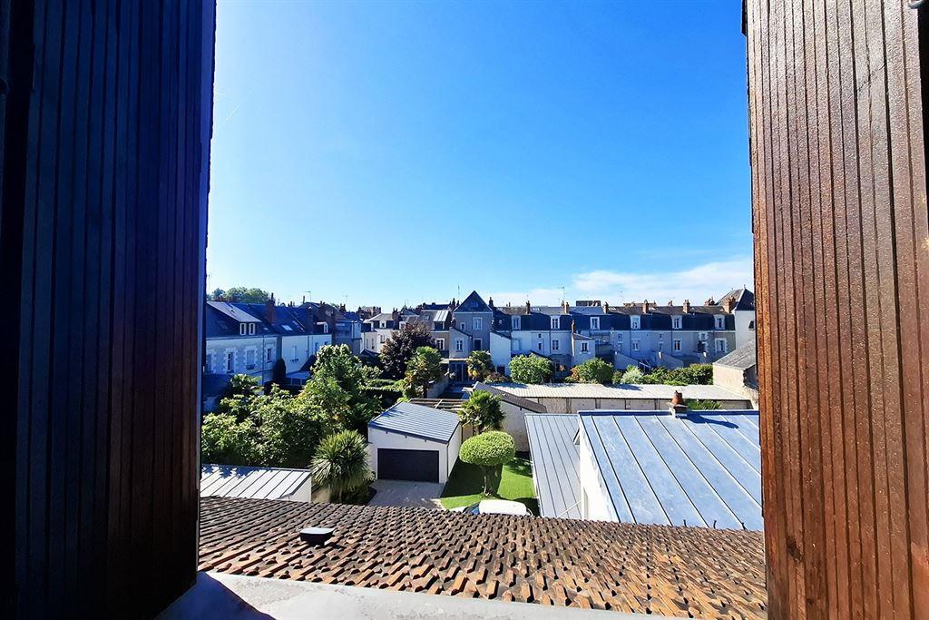Tours - 37000 - Centre ville - 365M² - 4 chambres - 2 Parkings