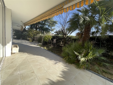 Vence - Ground floor 5 rooms of 140 m2
