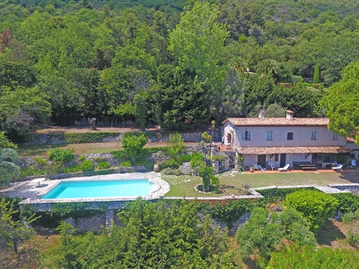 Vence - Panoramaudsigt over havet - Villa på 265 m2 med swimmingpool