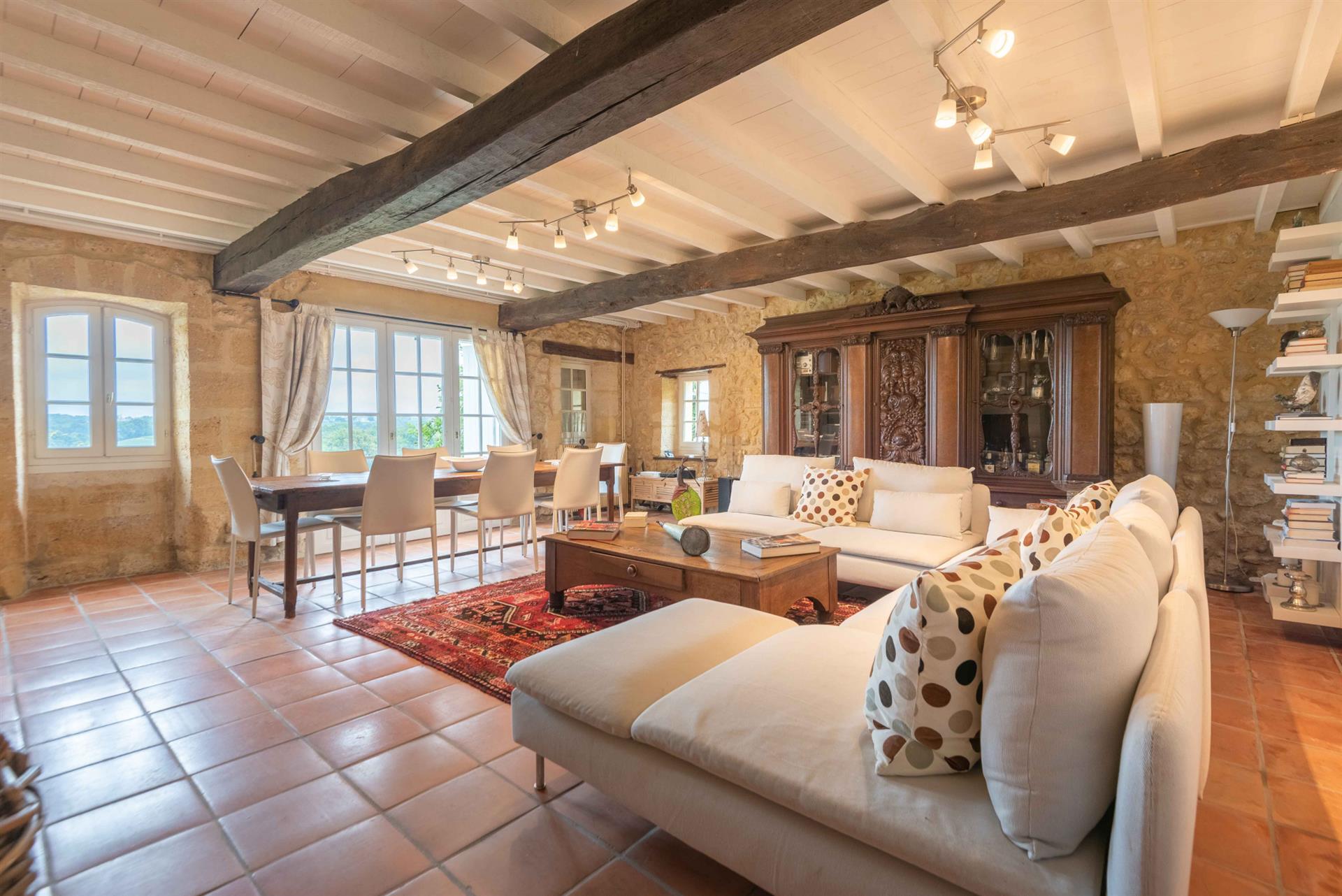 Stone House - 250 M2 - 4 Bedrooms - 1.2 Ha - Quiet