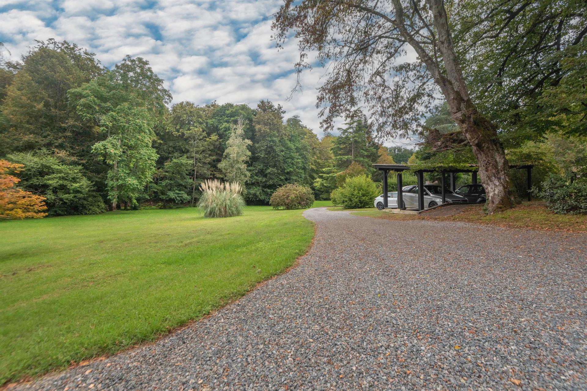 Stone Mansion - 275 M2 - 5 Ch - Land Of 9640 M2