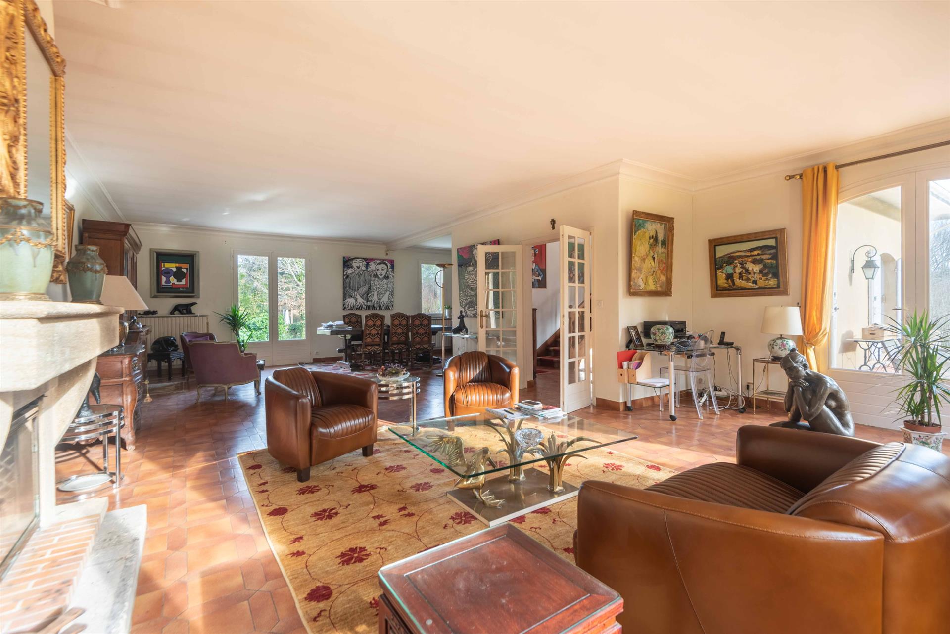 Traditional House Of 214 M2 On 5253 M2