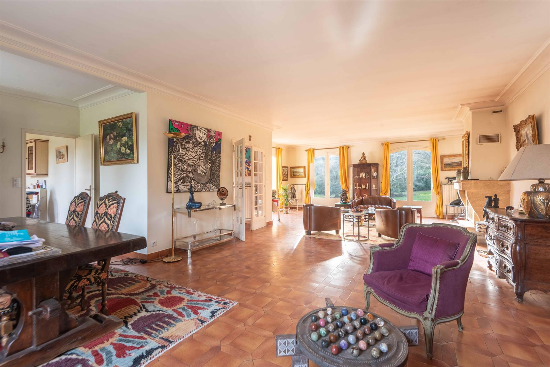 Traditional House Of 214 M2 On 5253 M2