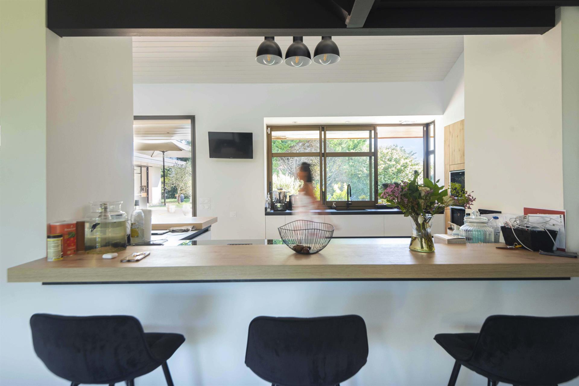 Beautiful Architect-Designed House - 250 Sqm - 2500 Sqm Of Land