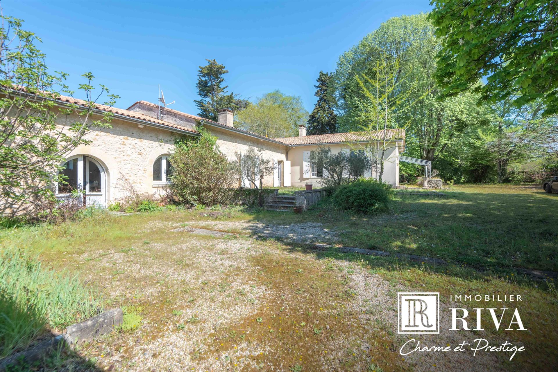 Property 3500 M2 - Stone House 275 M2 - Rare