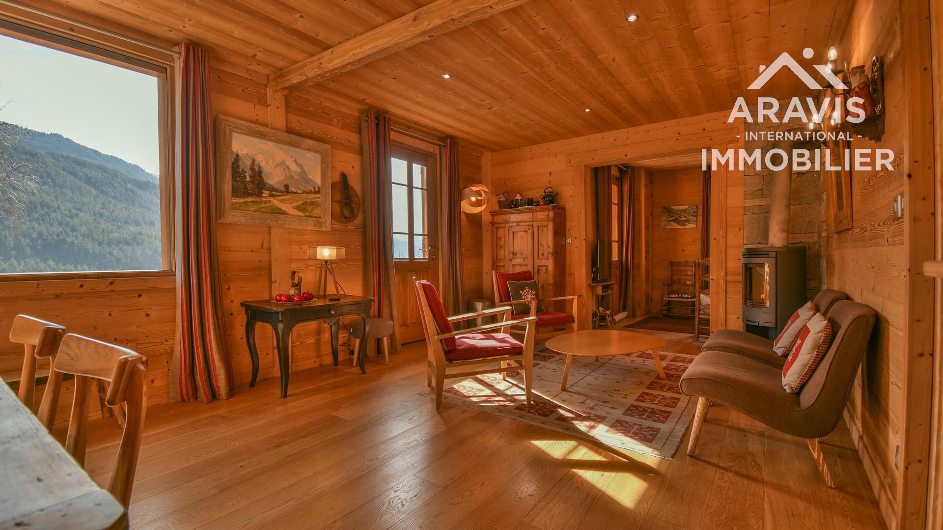 5 bedroom chalet + constructible land