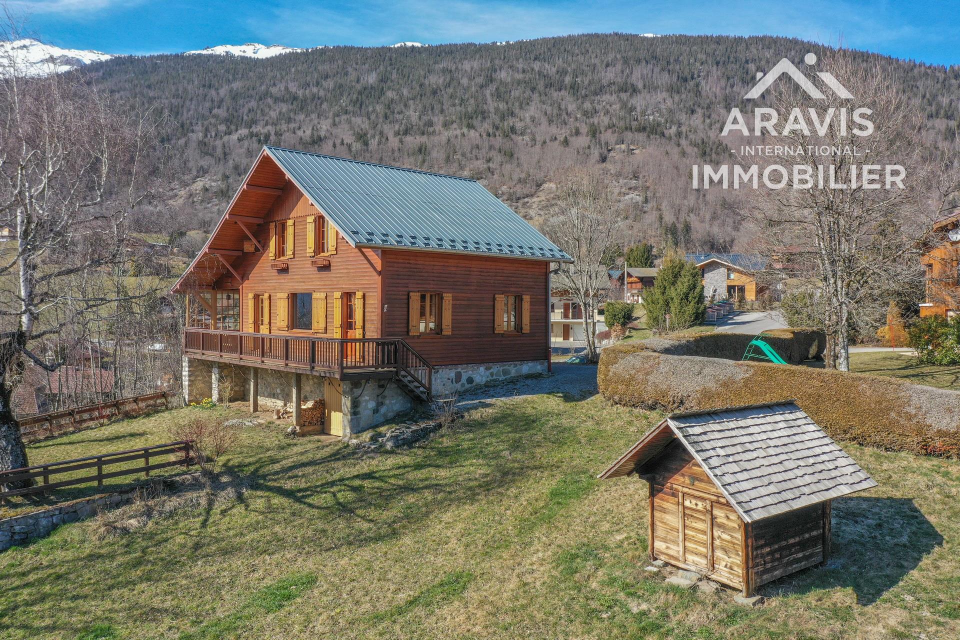 5 bedroom chalet + constructible land