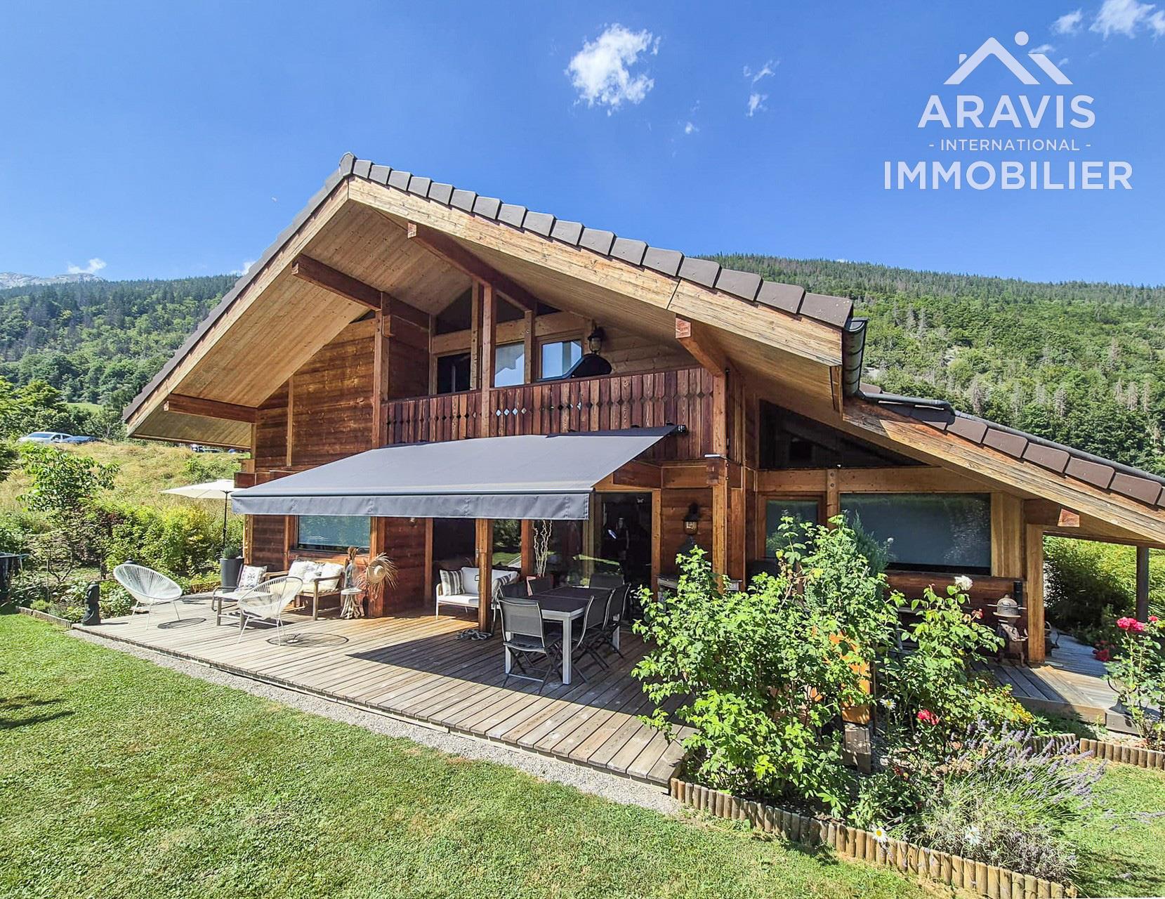 Magnificent chalet in a quiet area
