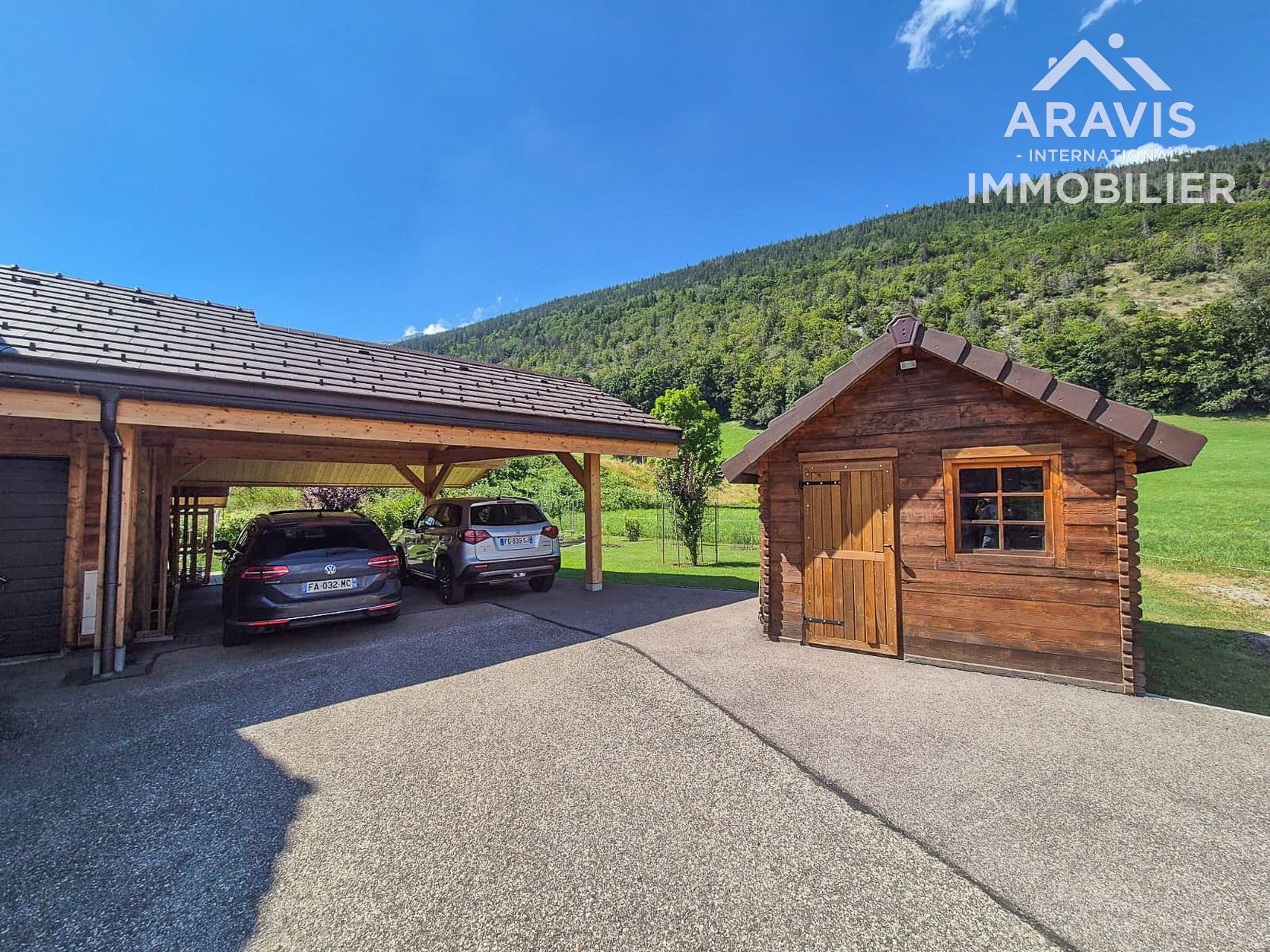 Magnificent chalet in a quiet area