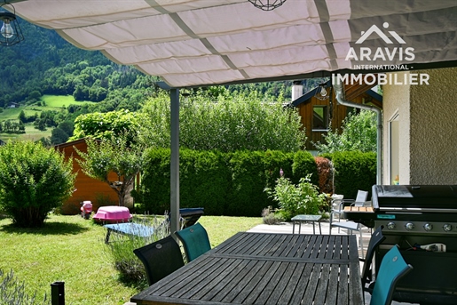 Family home in Thônes with a view of the Massif de la Tournette