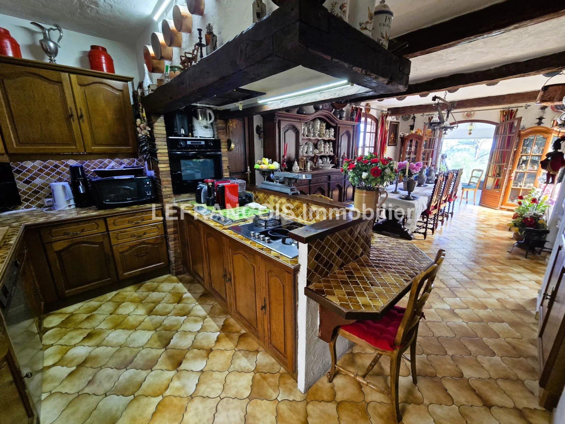 Compra: Vivenda (06530)