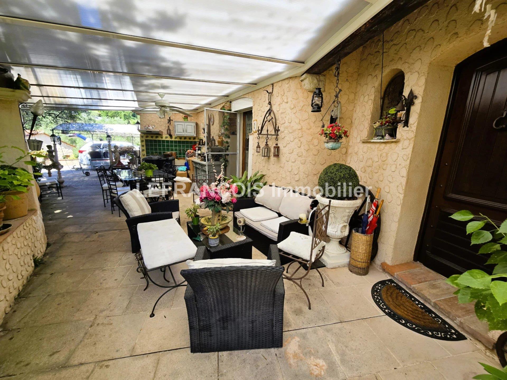 Compra: Vivenda (06530)