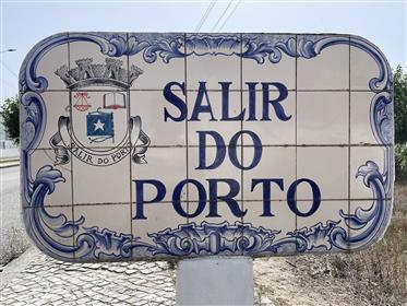 Lote em Salir do Porto com vista parcial para a Baía