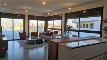 Ny og fantastisk penthouse, 280Sqm, i Øl Sheva