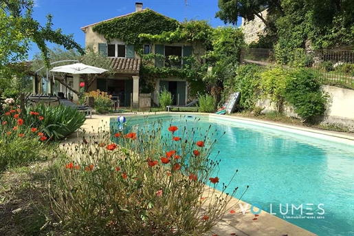 Uzès on foot, house with pool and stunning views
