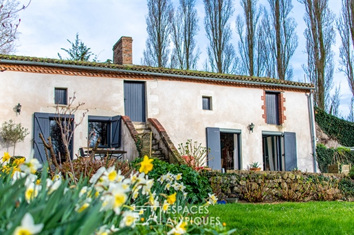 18Th century farmhouse with exceptional view of the Loire