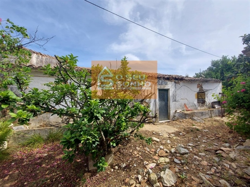 House with several dependencies to recover near São Brás de Alportel