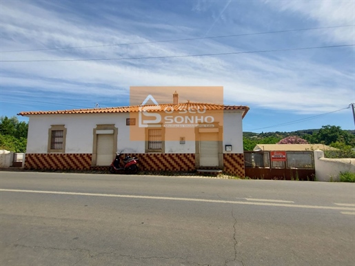 Maison V3 + Entrepôt avec terrain à Fonte do Taurus