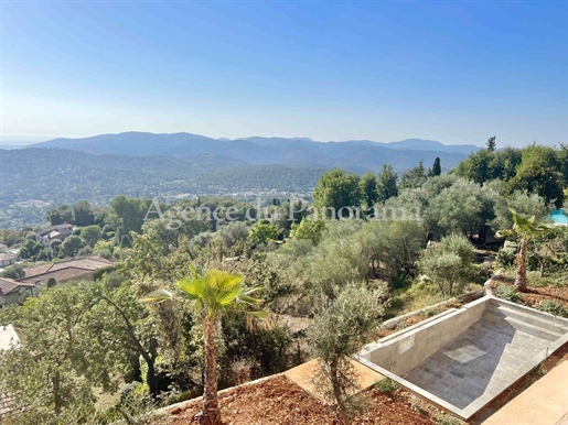 180O Panoramic View For This Magnificent Property