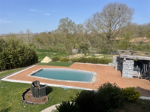 House of 161 m2 with swimming pool