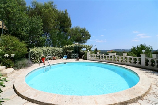 Lorgues, Sauveclare district: 6-room villa with terraces, garden, swimming pool and garage