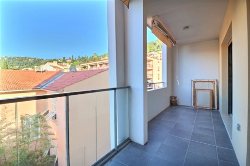 Menton, Garavan district: 3-room apartment of 69.76 m2 with park view, terrace, balcony, cellar and