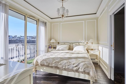 Avenue George V - Идеальный 3-комнатный пьедестал с видом на море