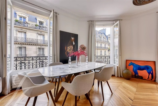 Très bel appartement d'angle à Trocadéro
