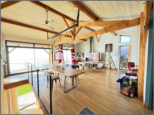Purchase: Luxury property (32100)