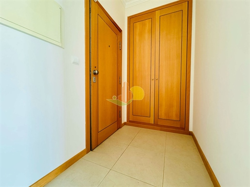 3-Bedr. Apartment with parking