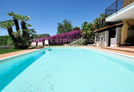 Villa Of 300 M2 - Swimming Pool - Sea View Cote D'azur - Vallecrosia