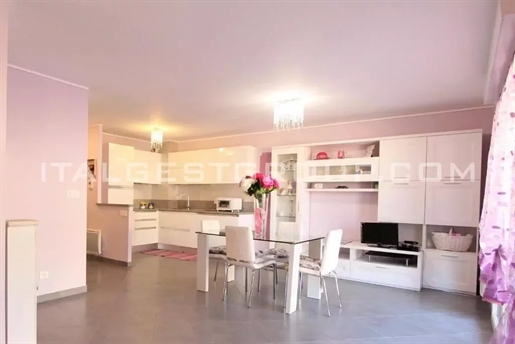 Menton Center - Large 2 Rooms of 53 m2 -