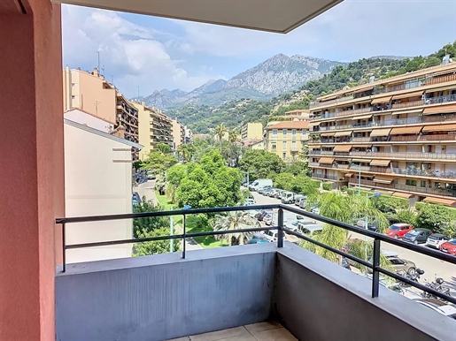 Menton - 2-Bedroom Apartment - Parking - Pool