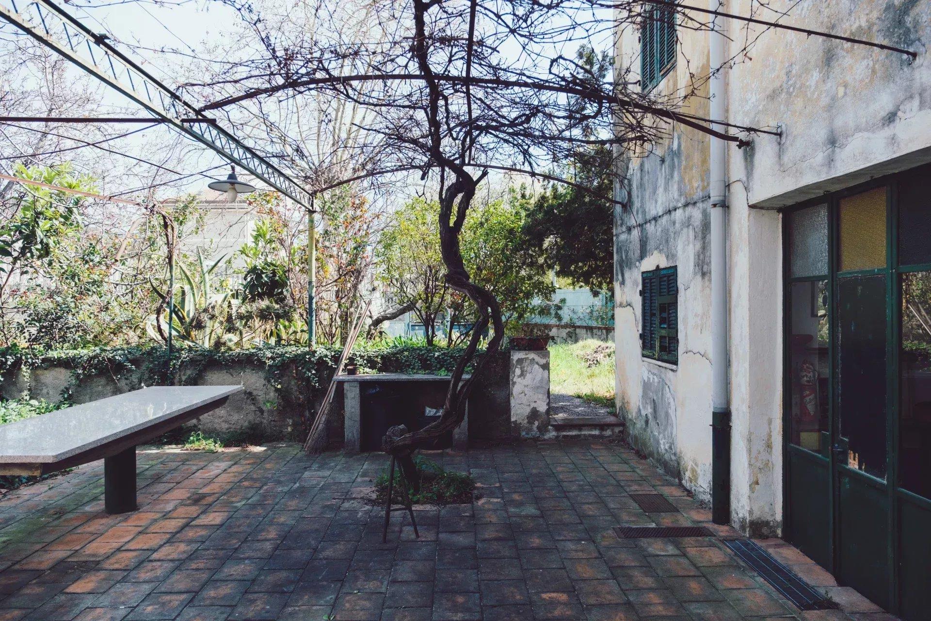 Ventimiglia Oasi Nervia: Two House, 8 room(s) 200 m2, flat garden,