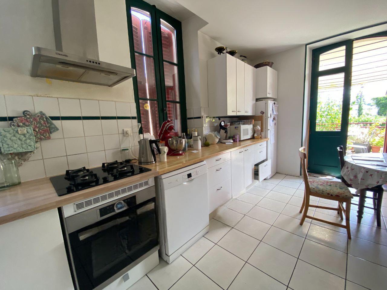 Maison Nay - 8 pièce(s) - 258 m2