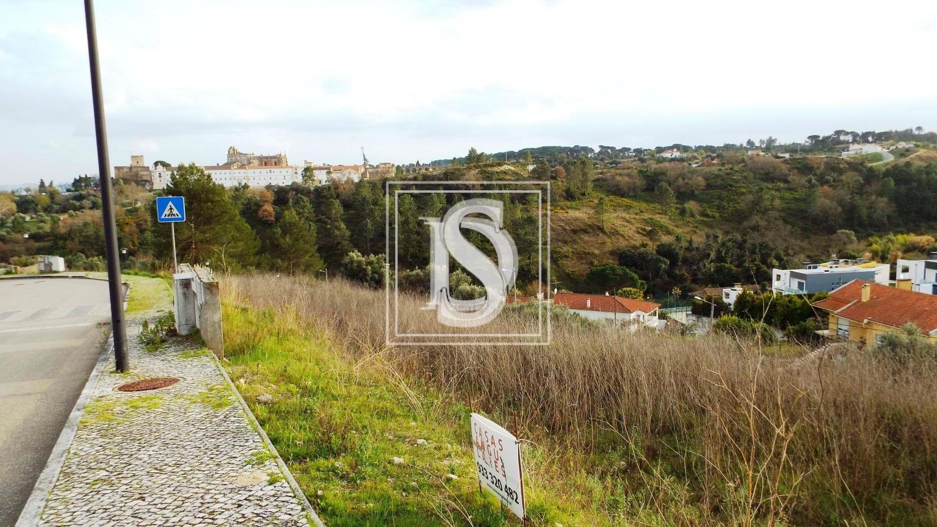 Land in Udf van Tomar (São João Baptista) en Santa Maria dos Olivais